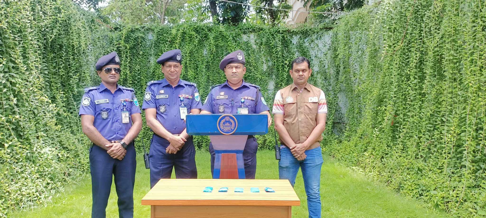 রায়পুরাতে বিপুল পরিমাণের ইয়াবা উদ্ধার! আটক-১