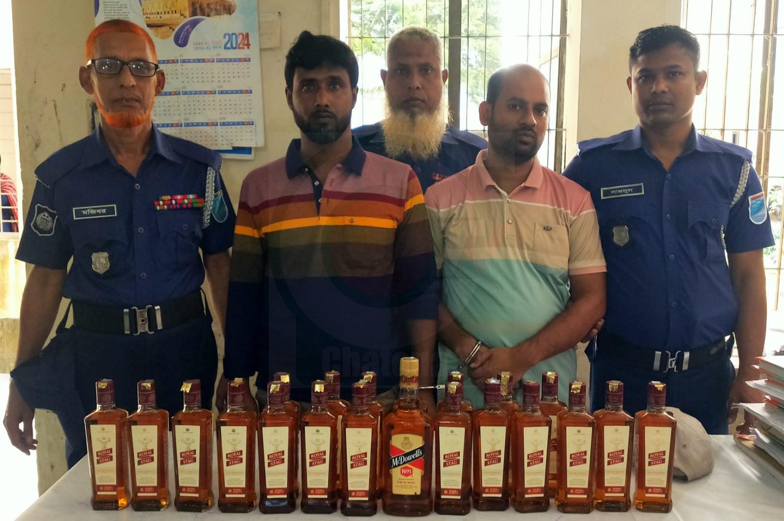 নরসিংদীতে বিদেশি মদসহ দুজন আটক